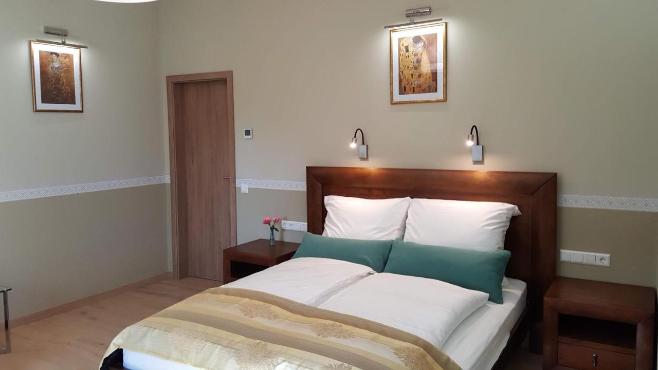 Hotel Casa Petri Sînpetru Esterno foto